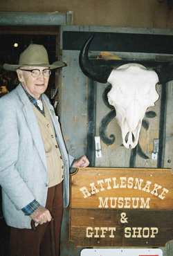 Snake Museum01