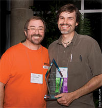 2009 Exotic DVM of the Year winner Dr. Paul Gibbons of Milwaukee, Wis. (Pictured right)